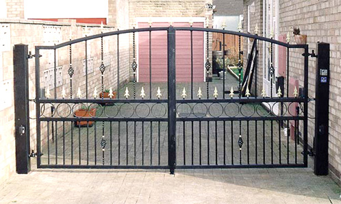 Sagittarius Metal Gate Style